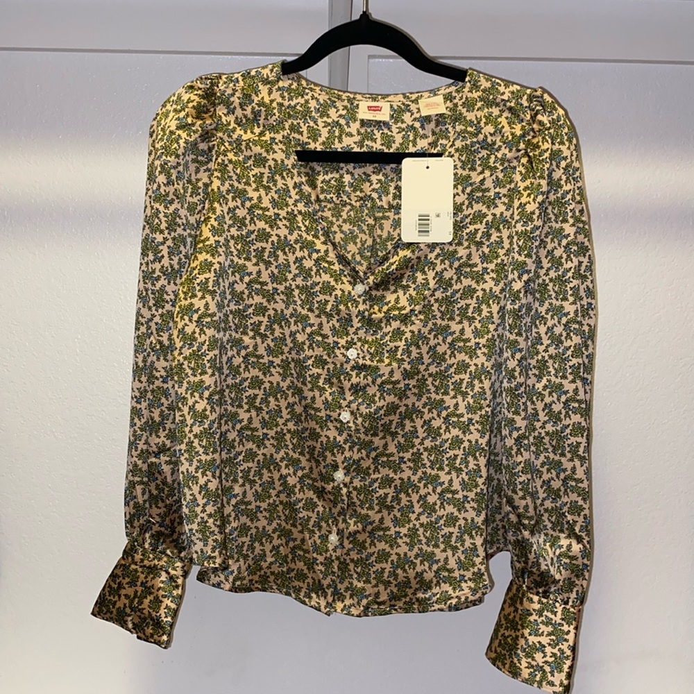 Levi effortless and essential that every day blouse relaxed fit